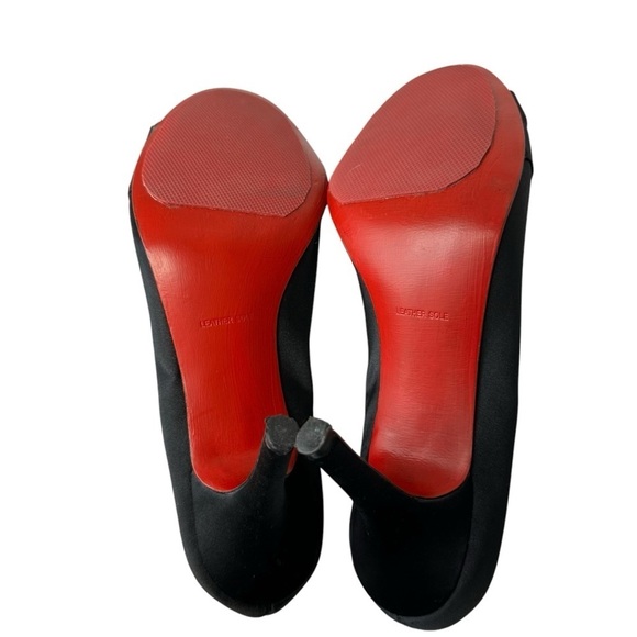 Tahari Sloan Red Bottom Black Satin Bow 4-inch Heels, 9.5 - Picture 2 of 8